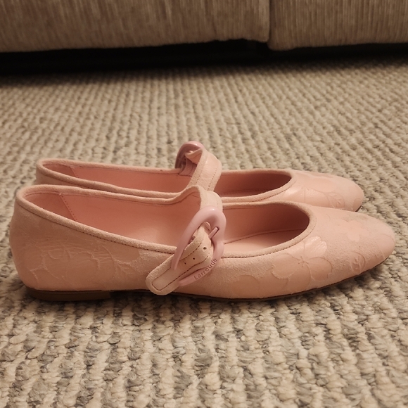 Larroude Shoes - LARROUDE Verona Ballet Flat In Tulip Sakura Printed Suede Size 8 $350